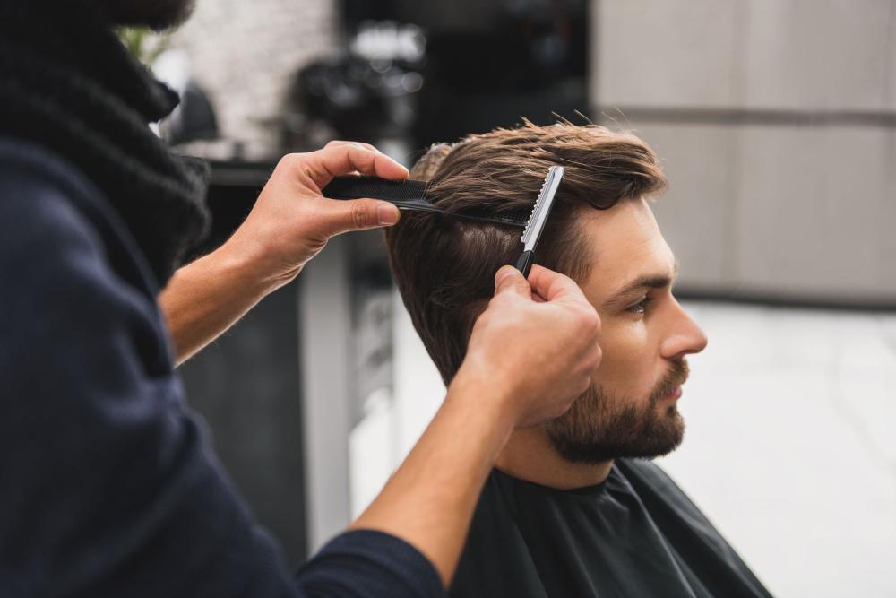 Coupe homme près de Saint-Jean-de-Monts 